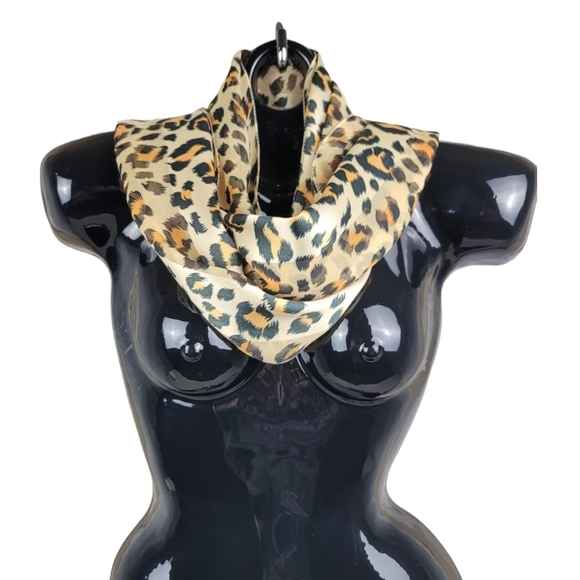 Women's Scarf Animal Print 100% Polyester - Picture 2 of 5